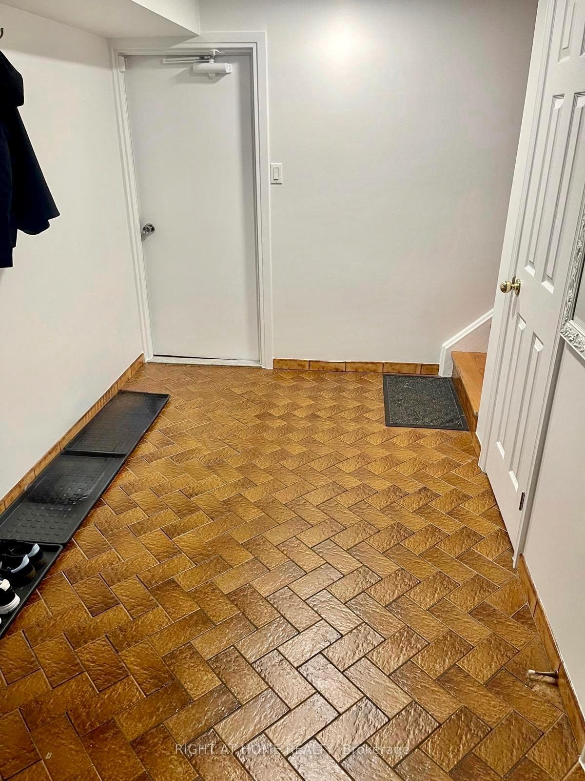40 Bellevue Avenue - Semi-Detached photo 31 of 34 in Downtown Toronto / Waterfront, Ontario
