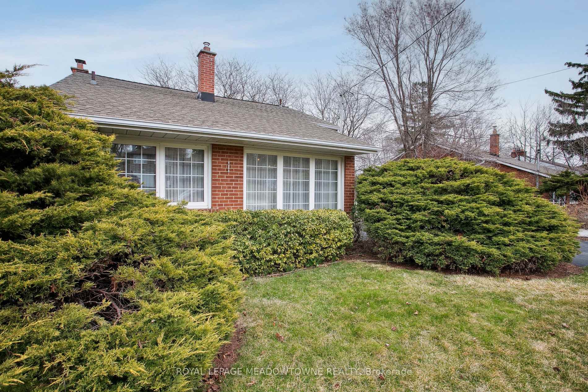 123 Vista Drive - Detached for sale in Applewood, Ontario