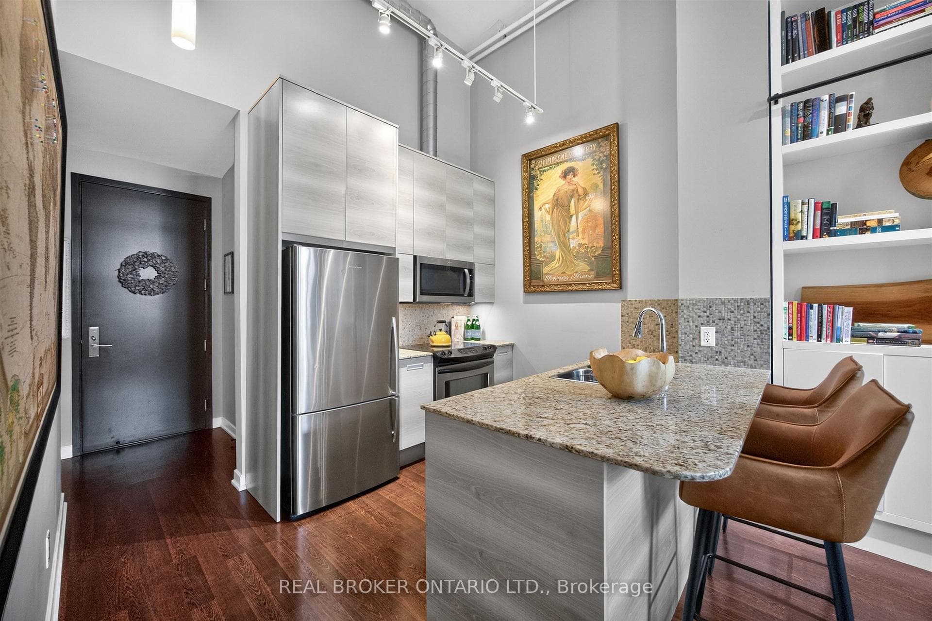 380 Macpherson Avenue Unit 209 - Condo photo 9 of 49 in Annex / Yorkville / Summerhill, Ontario
