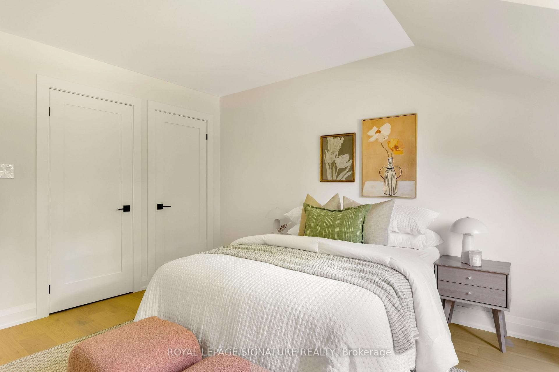 1026 Oak Meadow Road - Detached photo 25 of 50 in Oakville, Ontario