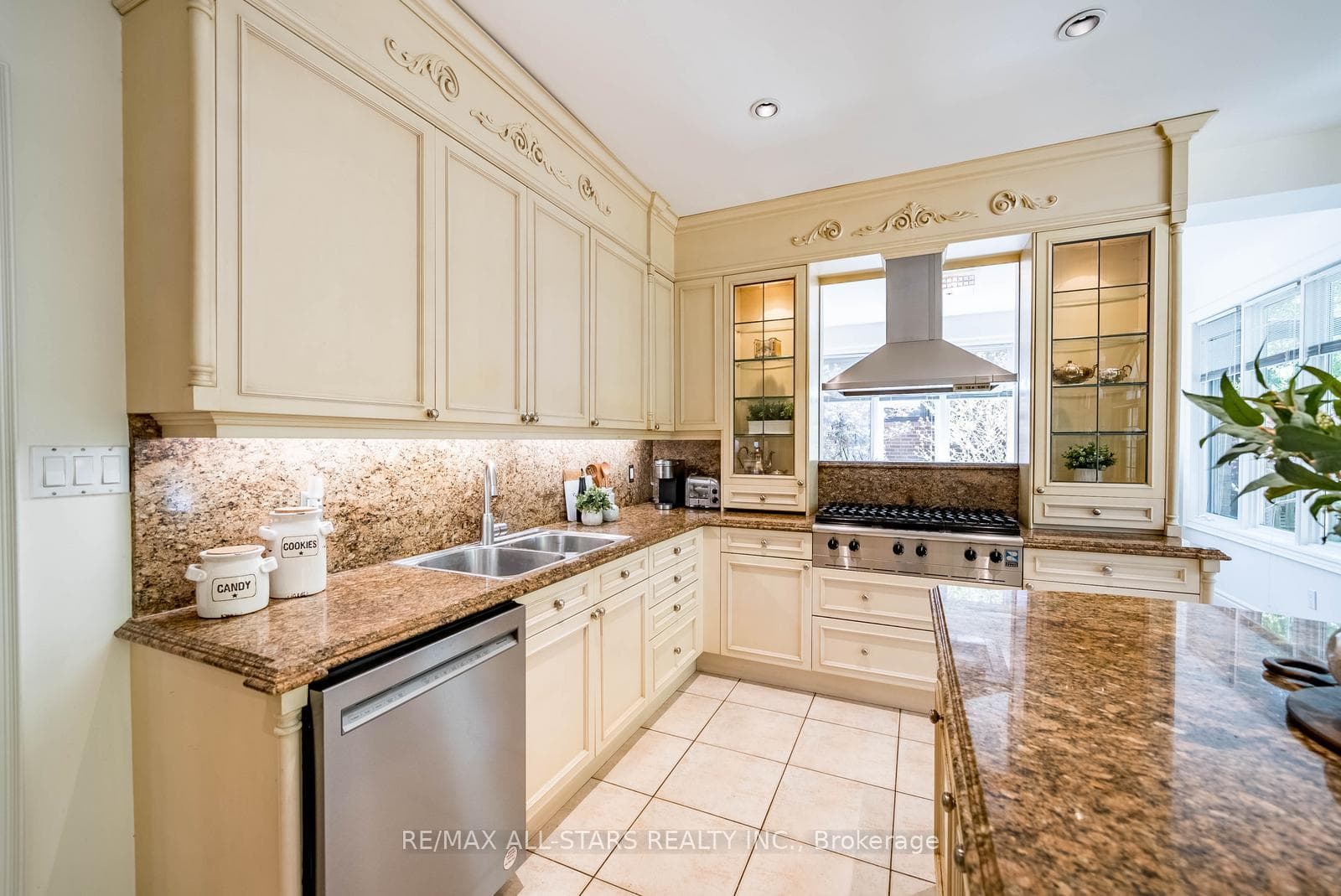 41 Deepwood Crescent - Detached photo 15 of 50 in Don Mills / Parkwoods / Victoria Village, Ontario