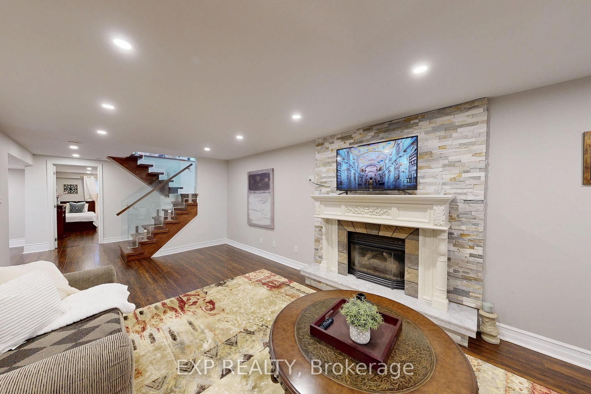 2439 Bridge Road - Detached photo 34 of 50 in Oakville, Ontario