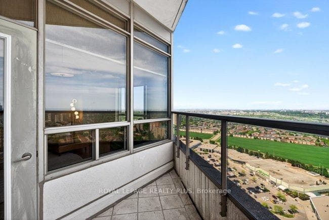 35 Kingsbridge Garden Circle Unit TPH4 - Condo photo 25 of 50 in Mississauga, Ontario