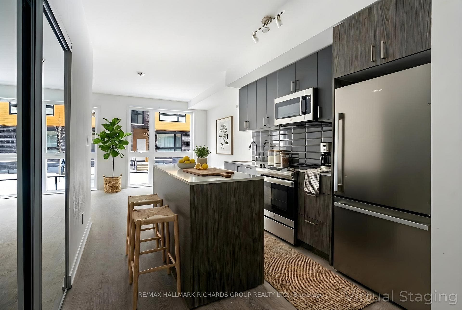 35 Birchcliff Avenue Unit 23 - Condo photo 4 of 8 in Birch Cliff / Cliffside, Ontario