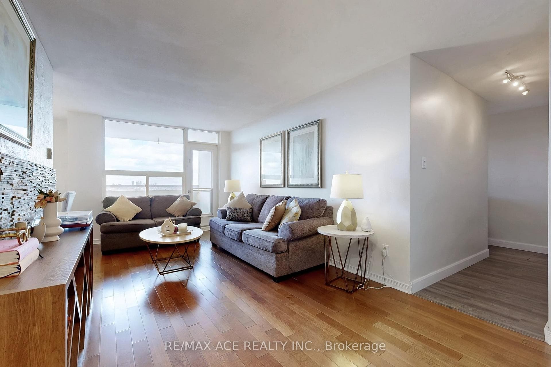 1350 York Mills Road Unit 1906 - Condo photo 9 of 48 in Don Mills / Parkwoods / Victoria Village, Ontario