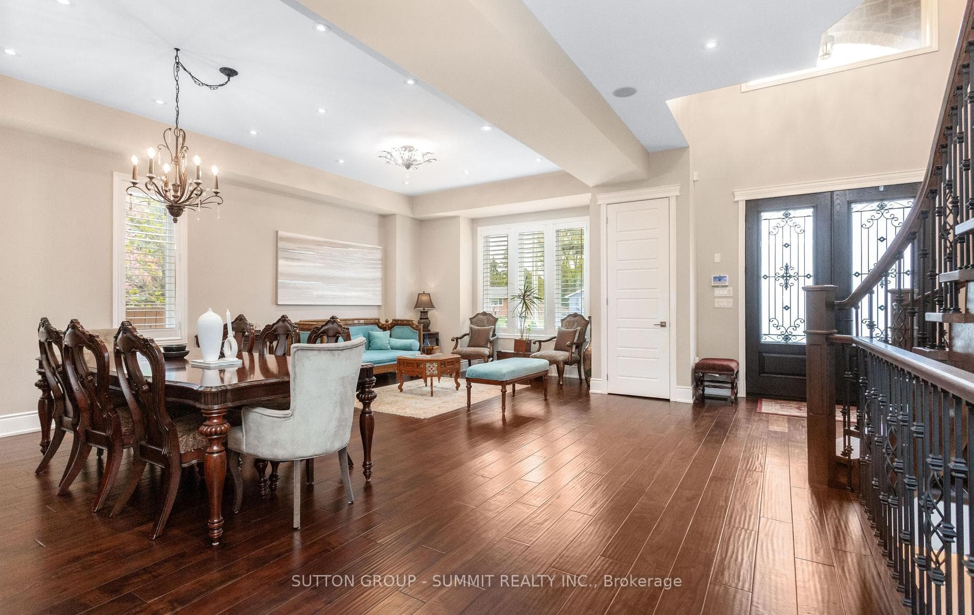 121 Ringwood Road - Detached photo 7 of 49 in Oakville, Ontario