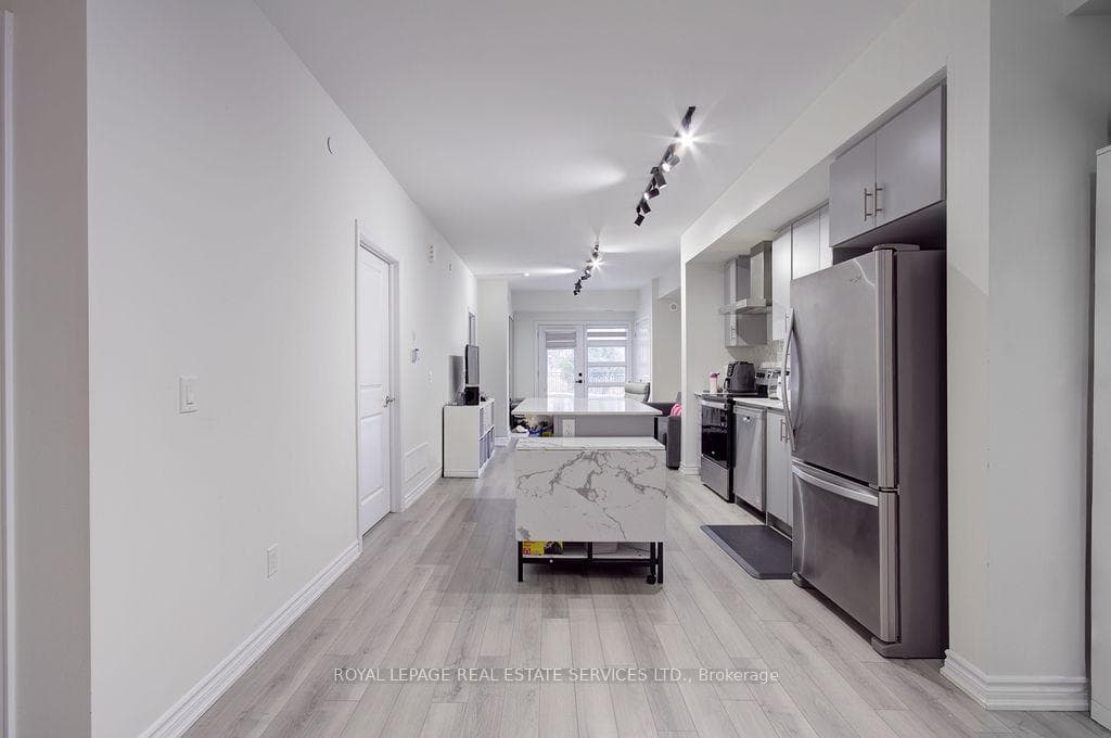349 Wheat Boom Drive Unit 123 - Condo photo 6 of 20 in Oakville, Ontario