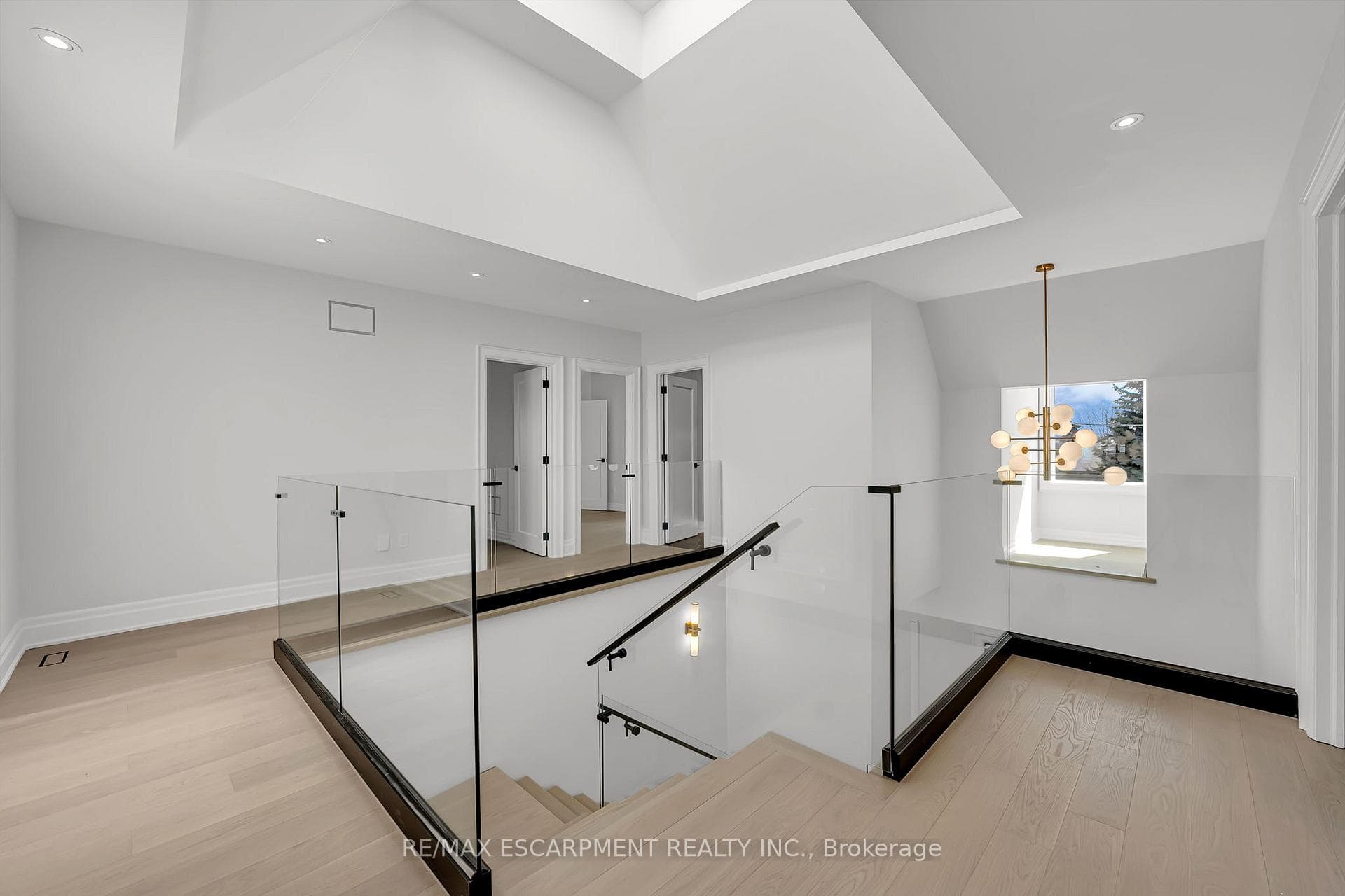 383 Wadsworth Street - Detached photo 18 of 46 in Oakville, Ontario