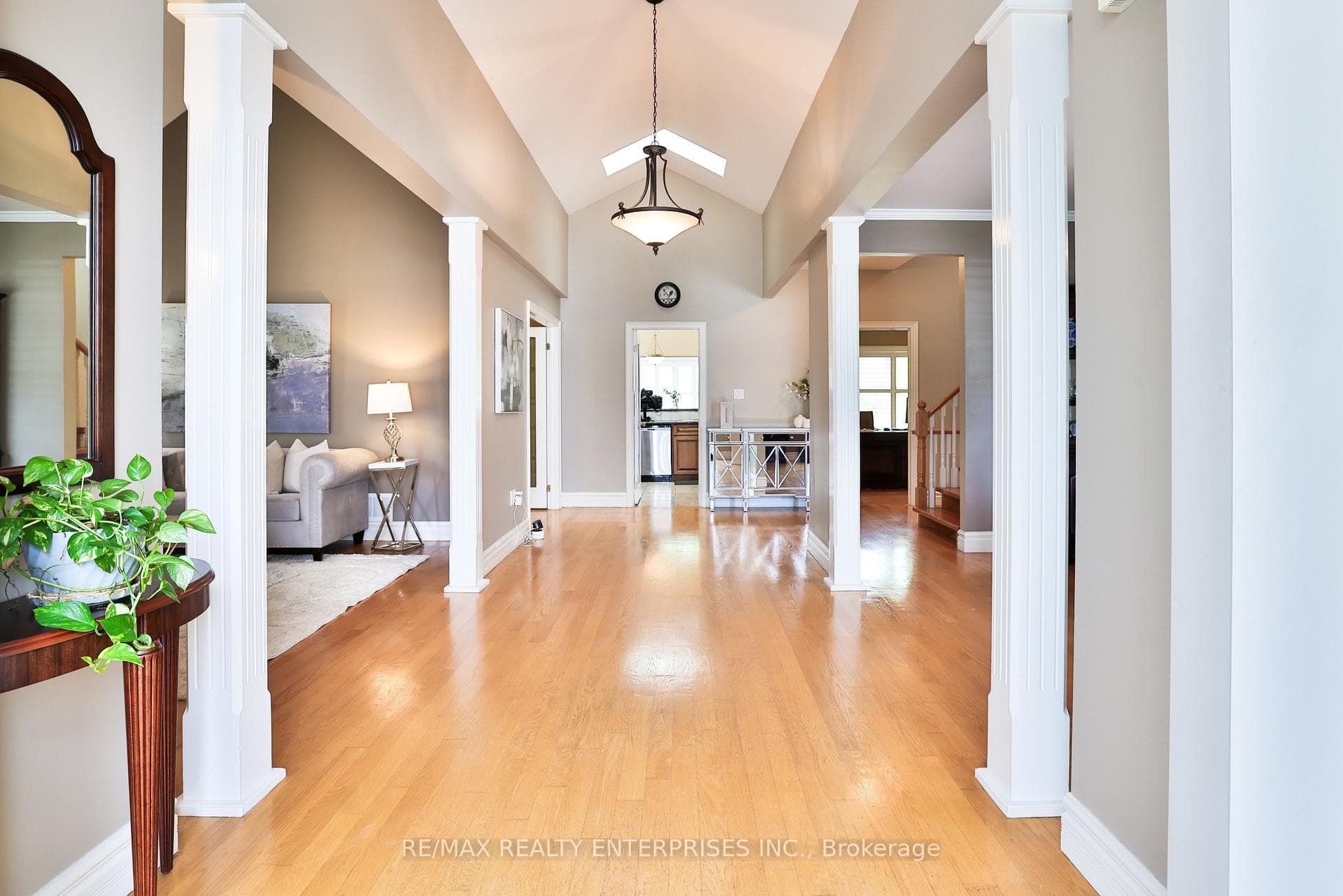 1832 Chesbro Court - Detached photo 7 of 44 in Mississauga, Ontario