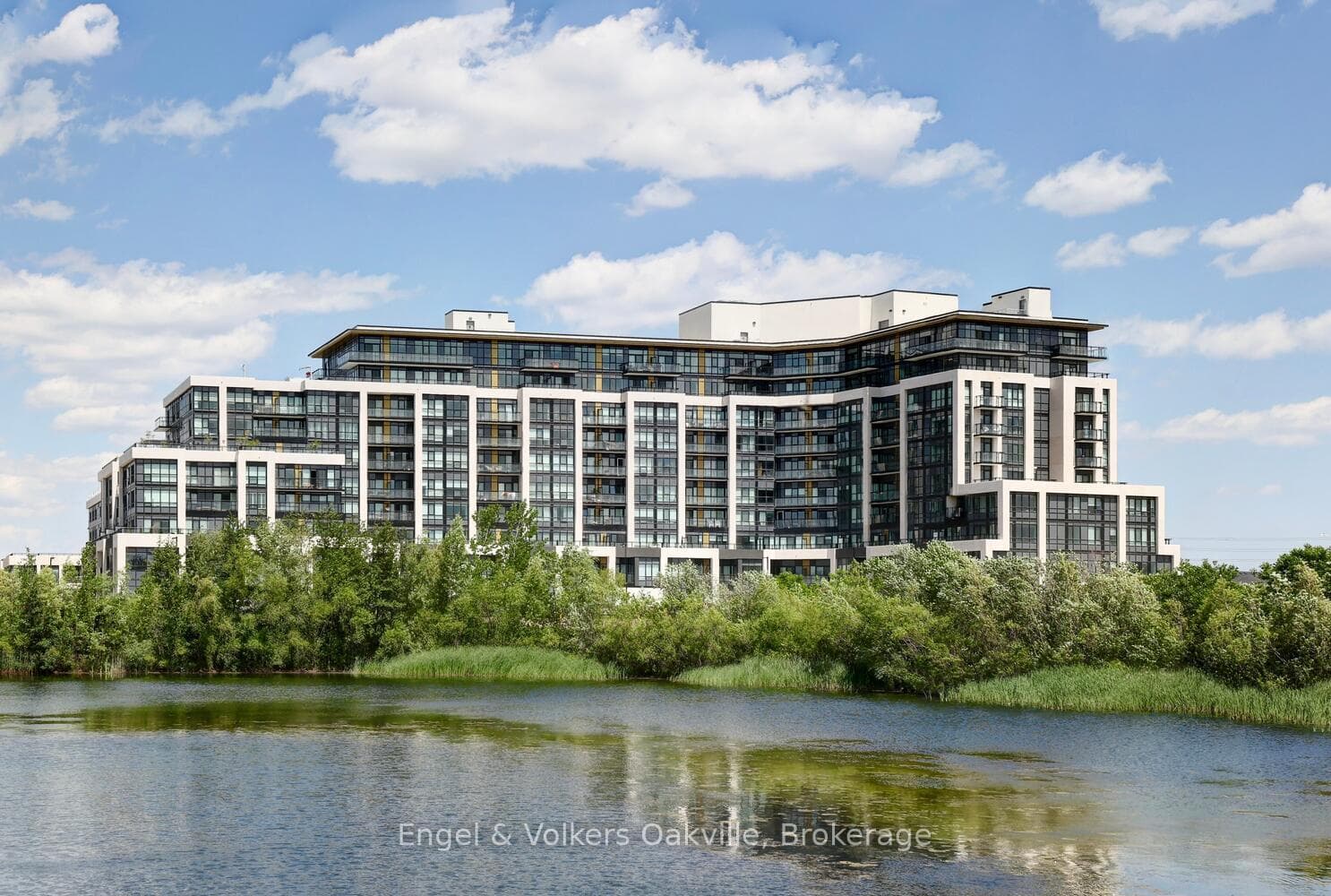 405 Dundas Street Unit 307 - Condo for sale in Glen Abbey, Ontario