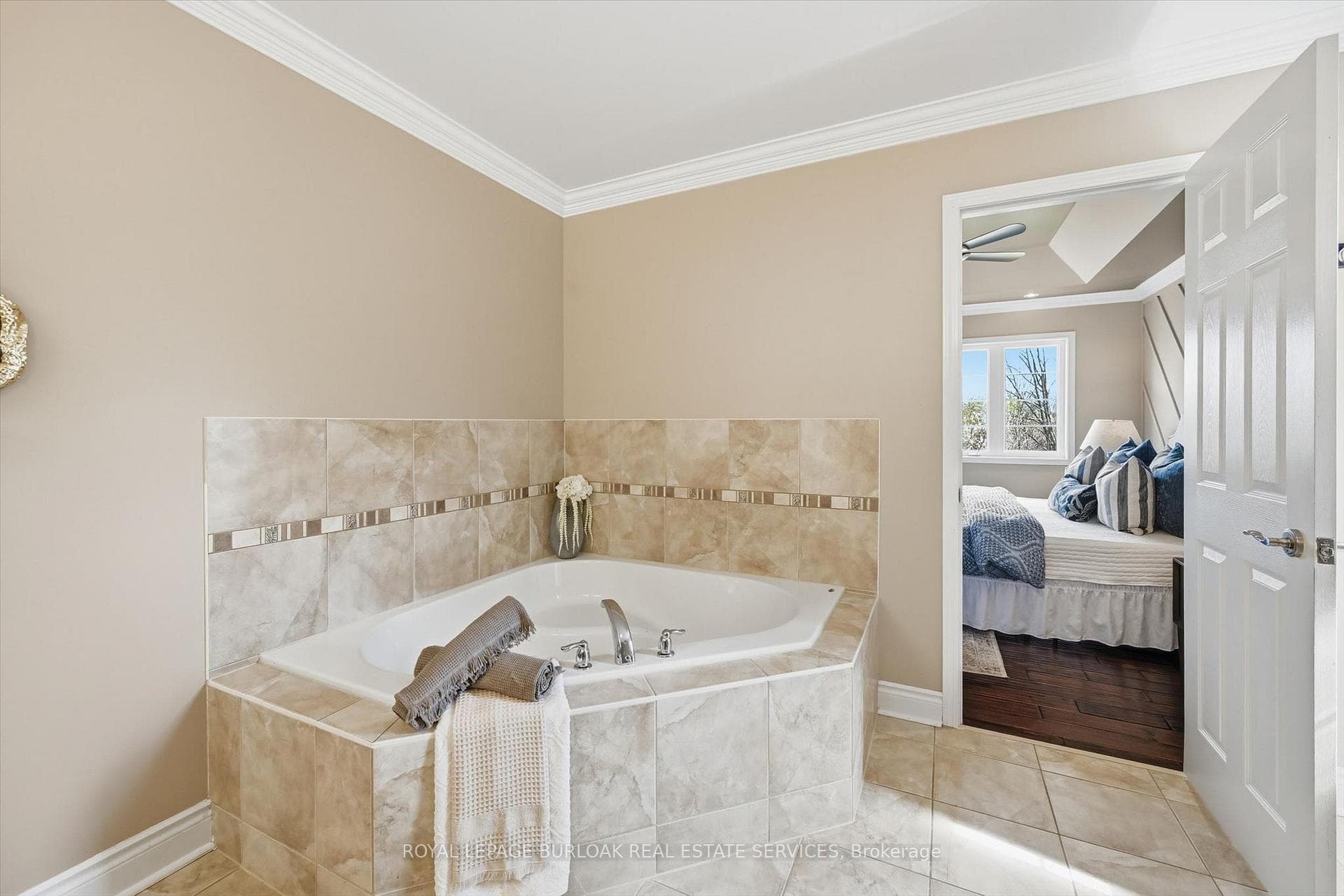 4186 Fuller Crescent - Detached photo 23 of 50 in Burlington, Ontario