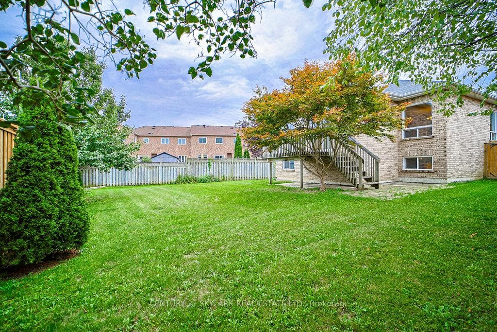 13 Paulette Way - Detached photo 3 of 17 in Caledon, Ontario