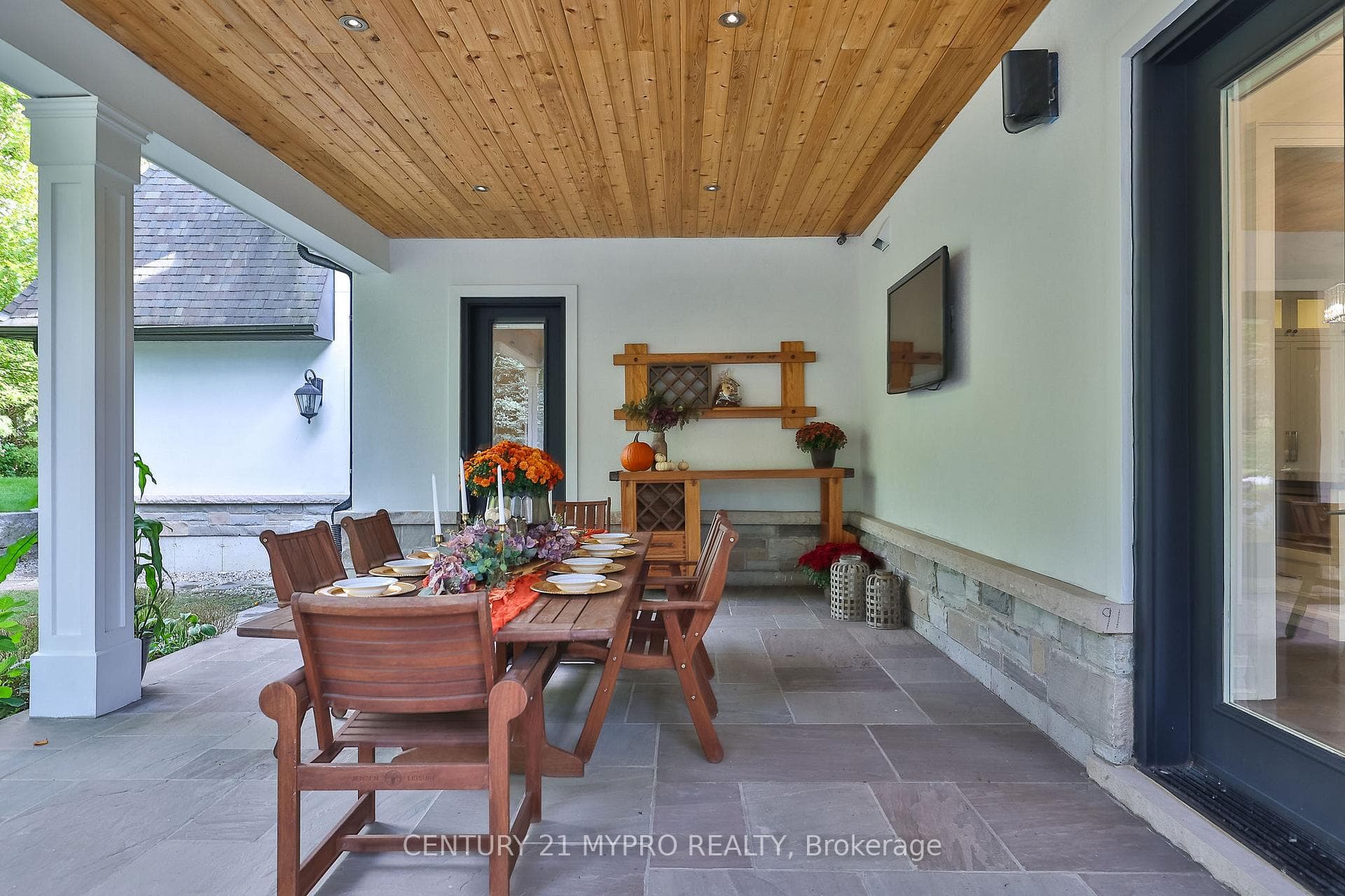 1389 Weaver Avenue - Detached photo 43 of 48 in Oakville, Ontario