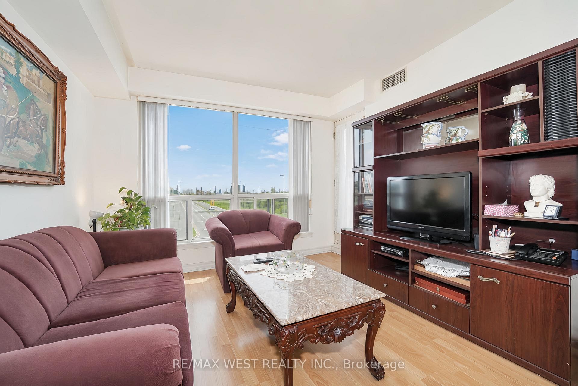 1030 Sheppard Avenue Unit 208 - Condo photo 4 of 12 in North York (Bathurst Manor / Clanton Park), Ontario