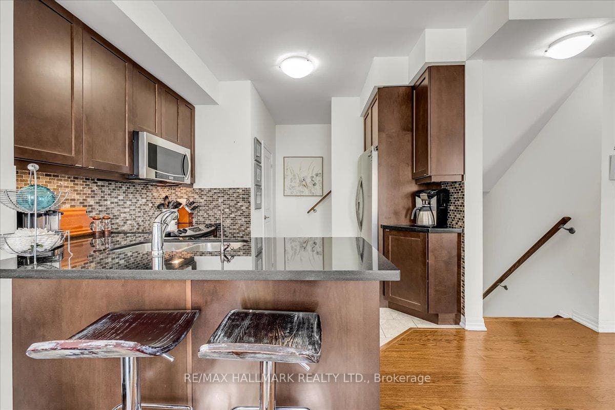 1011 Deta Road Unit 701 - Condo photo 15 of 42 in Mississauga, Ontario