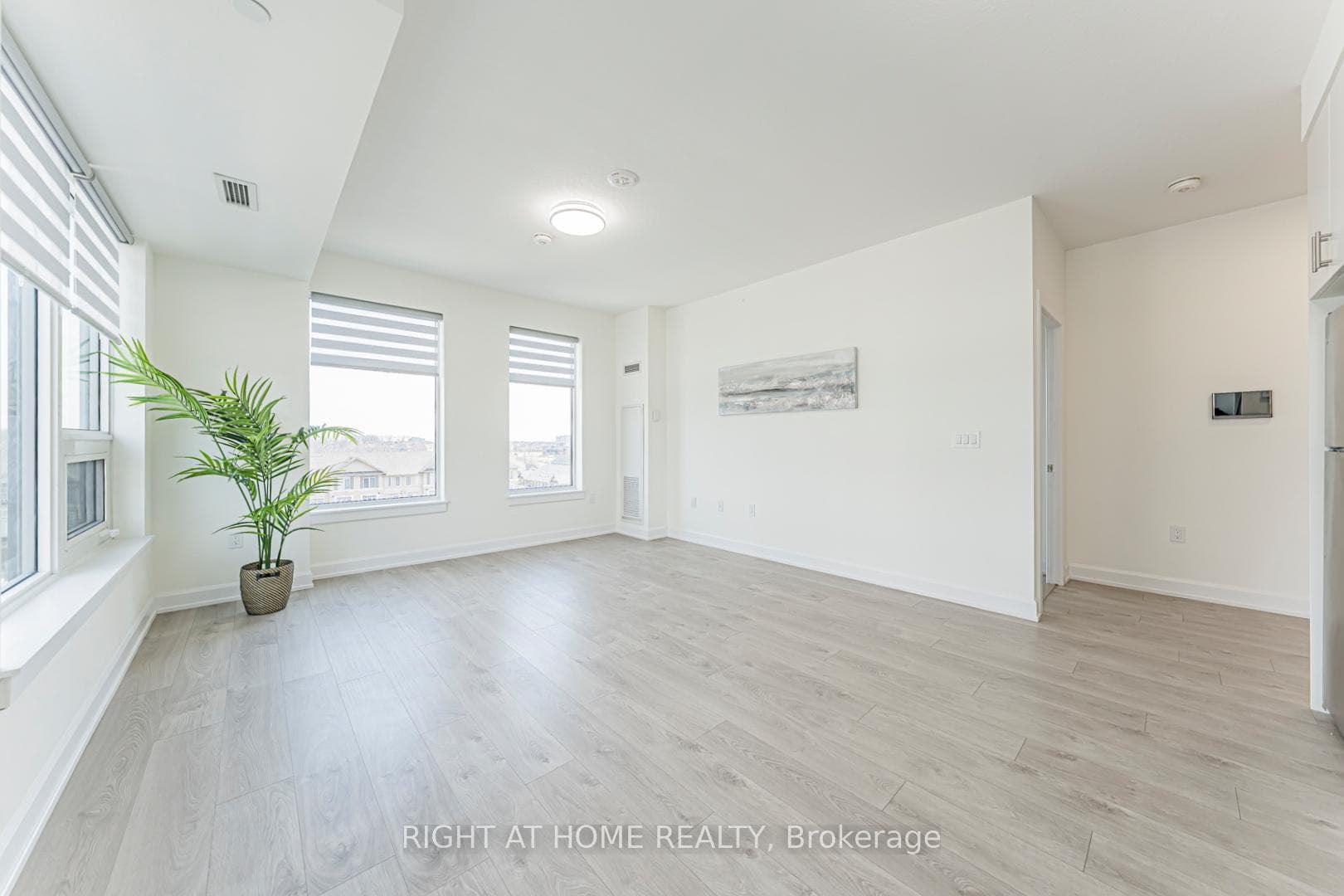 3200 william coltson Avenue Unit 524 - Condo photo 5 of 22 in Oakville, Ontario