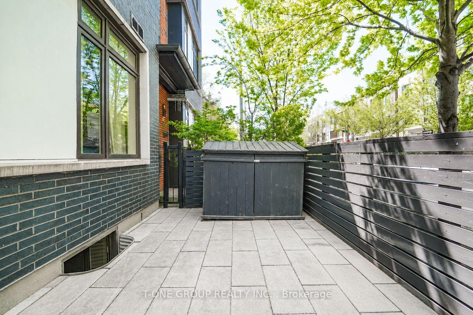 55 Sutton Avenue - Townhouse photo 5 of 38 in Regent Park / Cabbagetown / St. James Town, Ontario