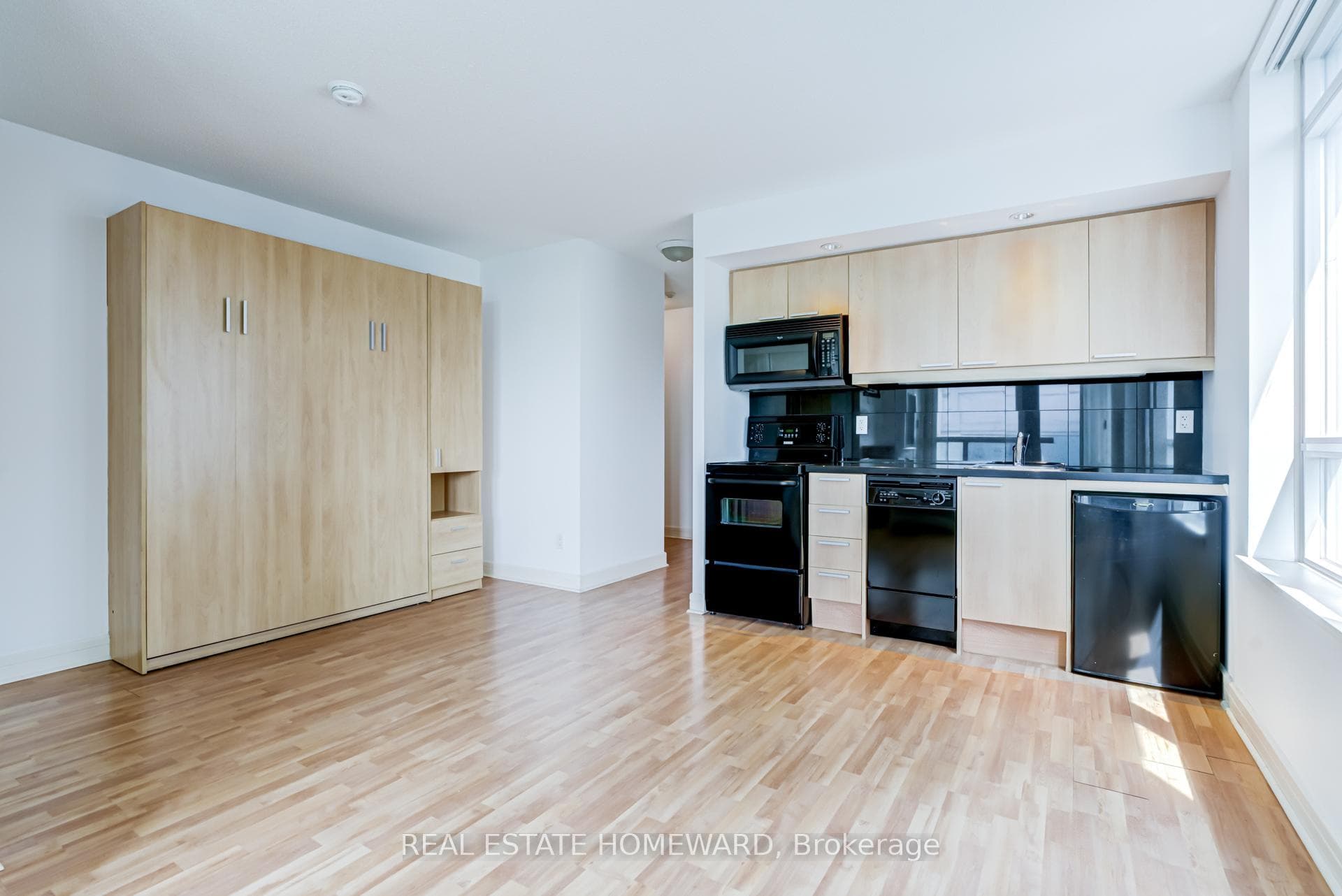 19 Avondale Avenue Unit Up01 - Condo photo 14 of 27 in Willowdale / Newtonbrook, Ontario