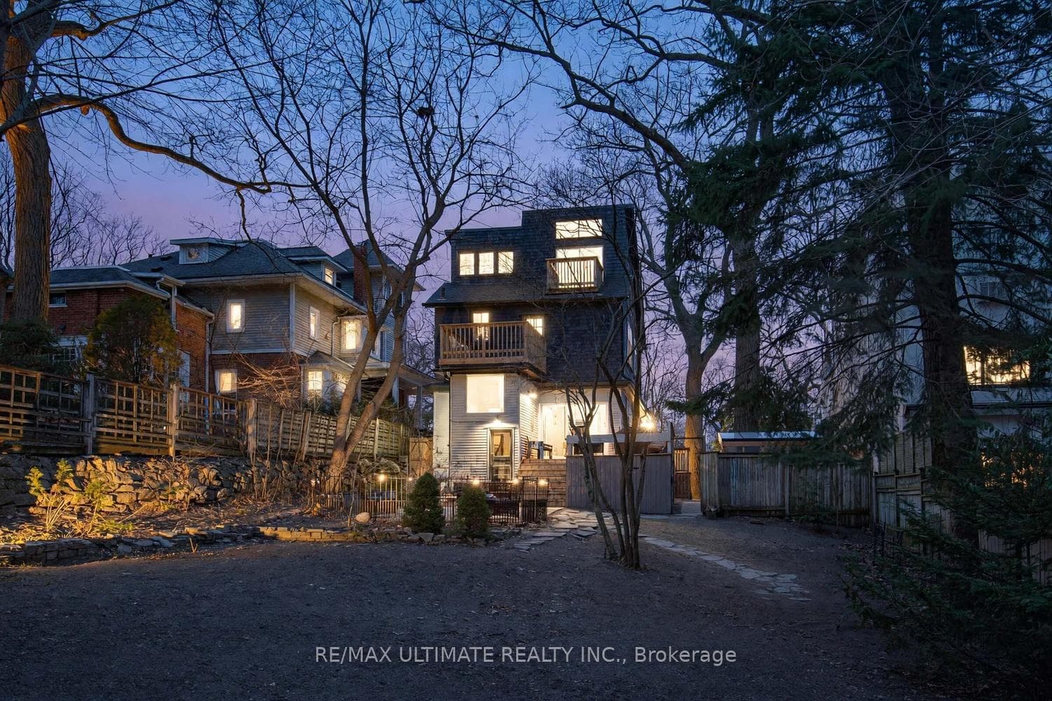 18 Blantyre Avenue - Detached photo 13 of 50 in Birch Cliff / Cliffside, Ontario