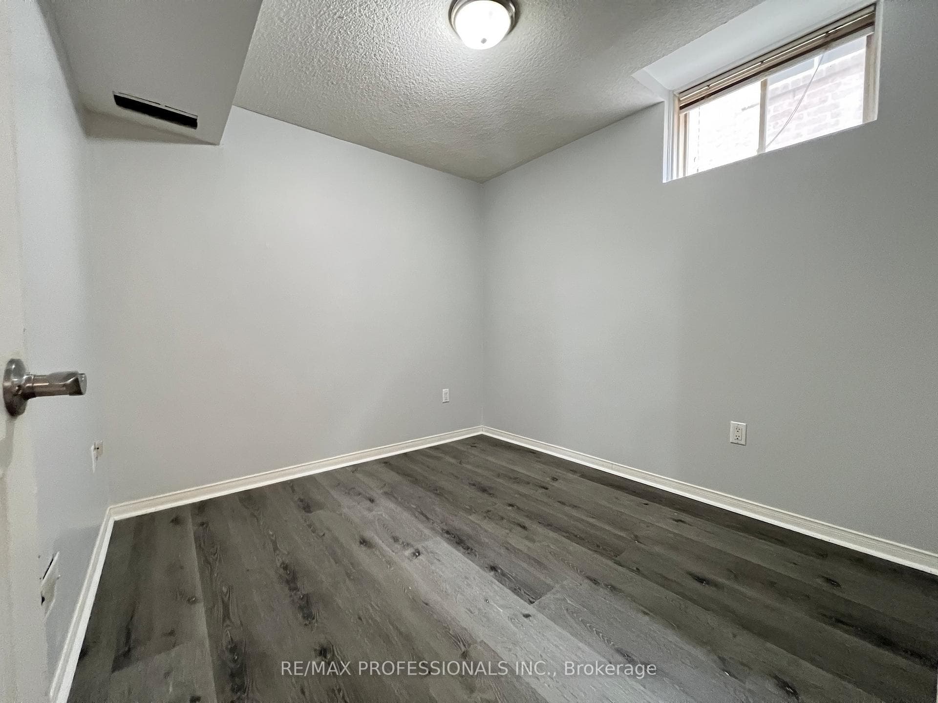 110 Springview Drive - Detached photo 32 of 40 in Brampton, Ontario