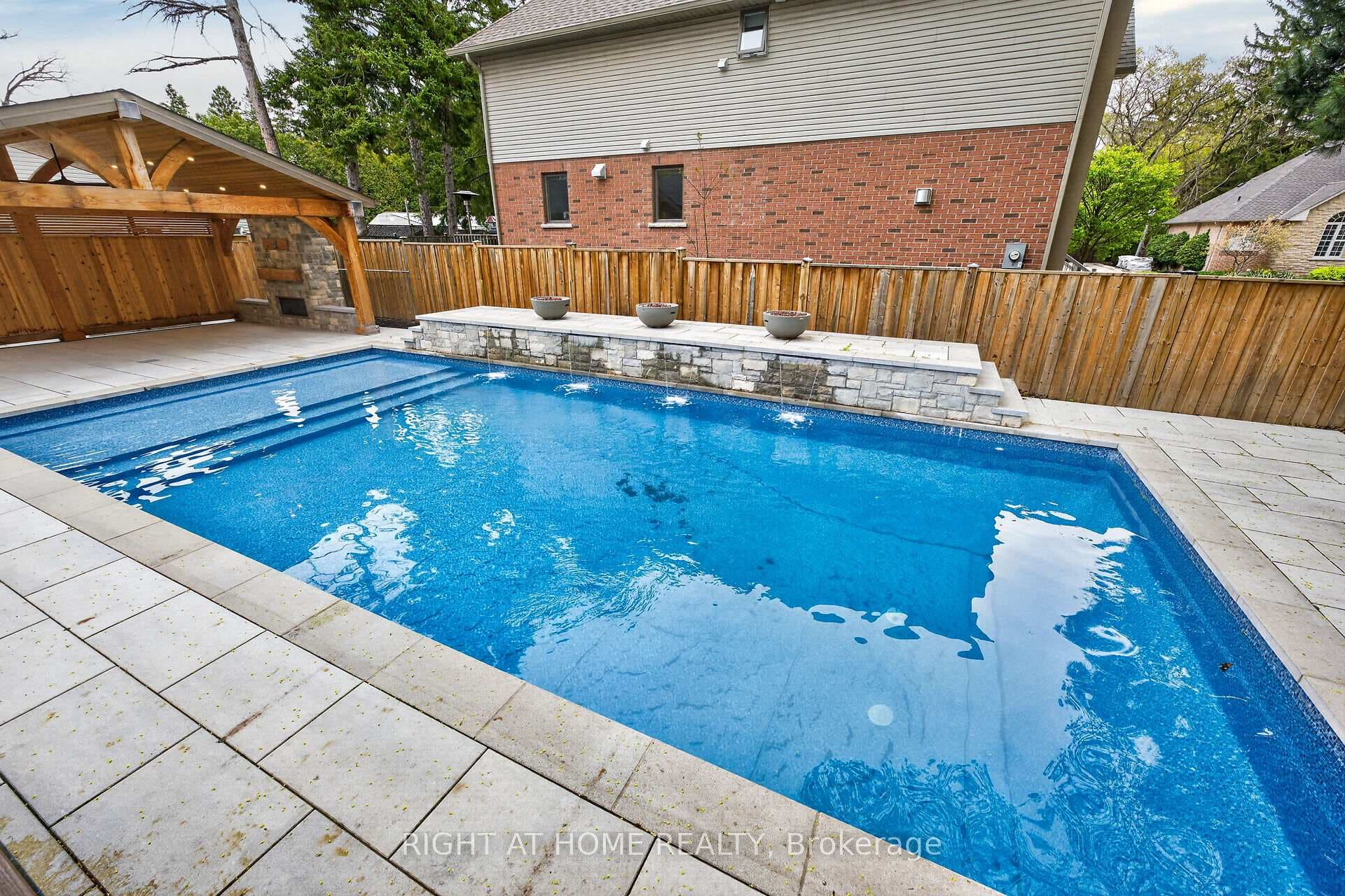 775 King Road - Detached photo 42 of 50 in Burlington, Ontario