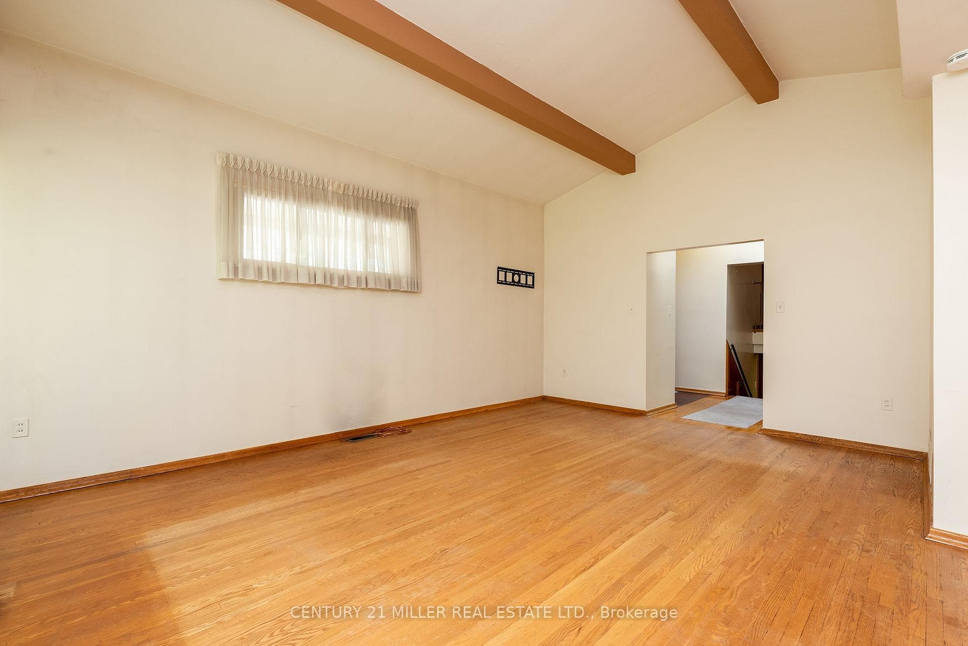 2048 Elmhurst Avenue - Detached photo 12 of 21 in Oakville, Ontario