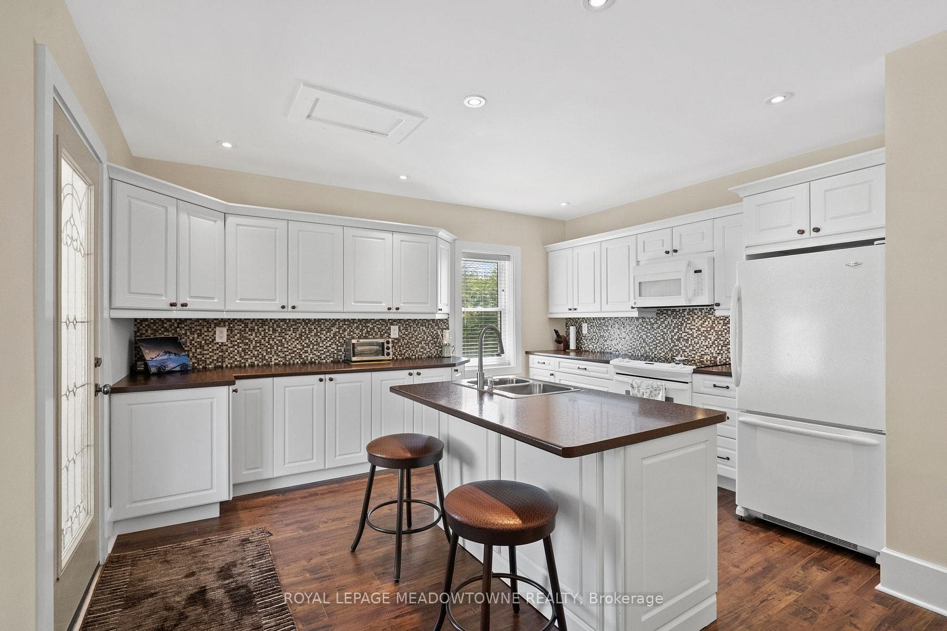 272 Pine Street - Detached photo 7 of 32 in Milton, Ontario