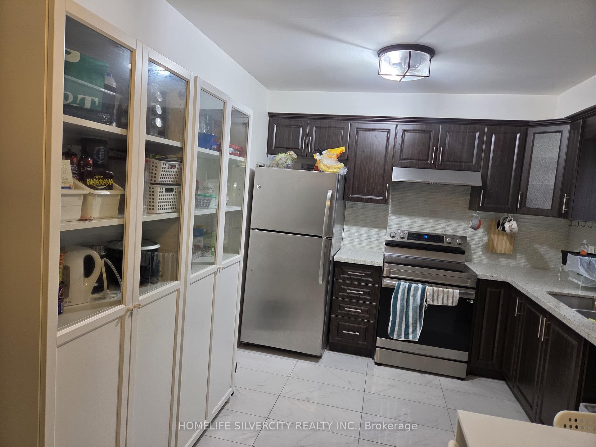 7582 Discus Crescent - Semi-Detached photo 3 of 23 in Mississauga, Ontario