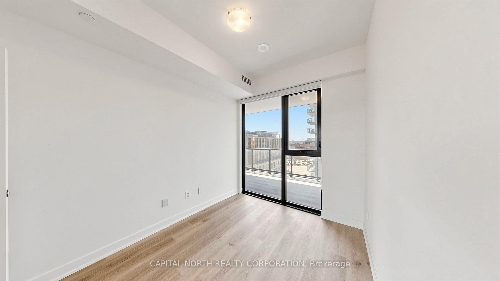 2075 Lakeshore Road Unit 708 - Condo photo 18 of 37 in Burlington, Ontario