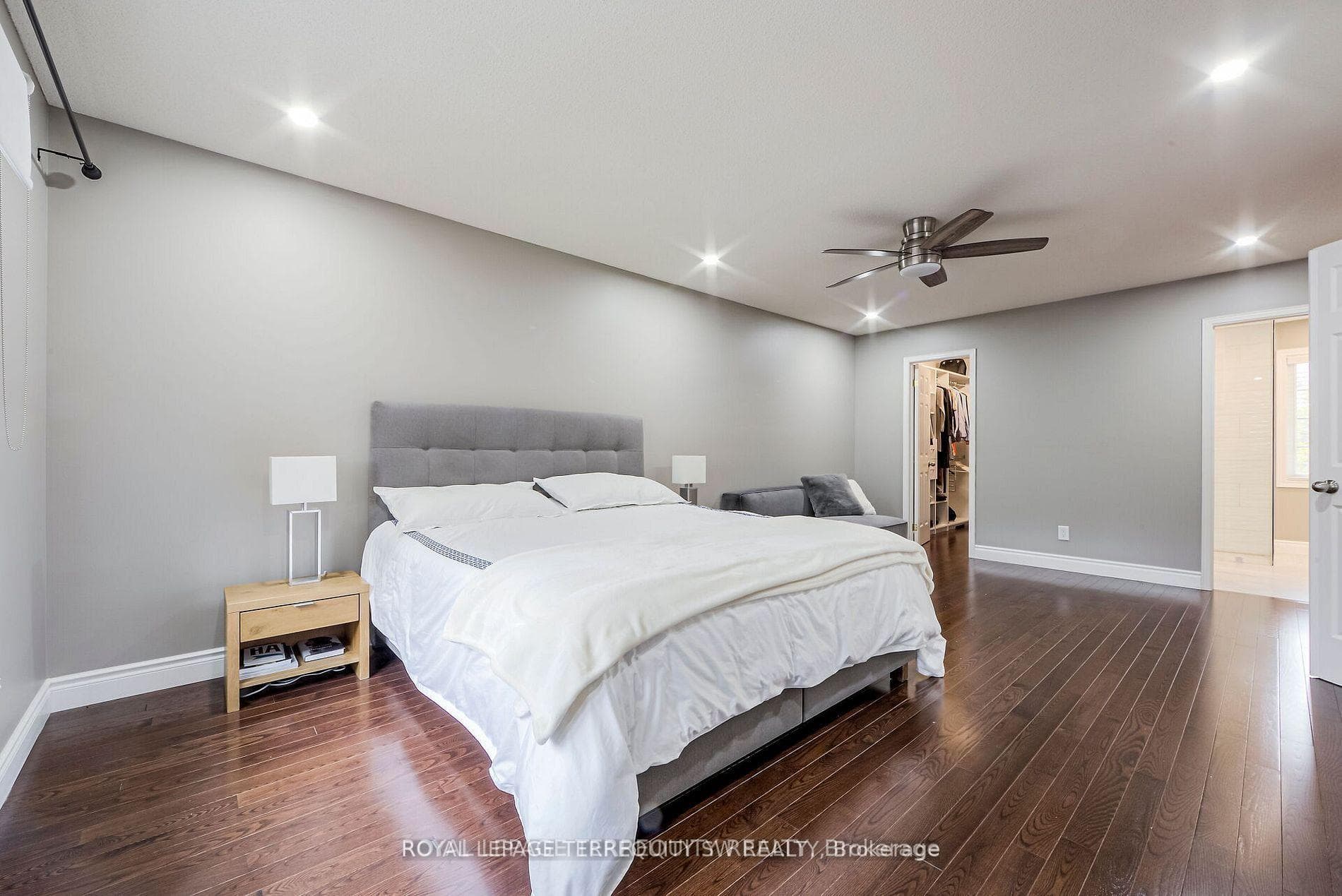 2025 Parklane Crescent - Detached photo 20 of 50 in Burlington, Ontario