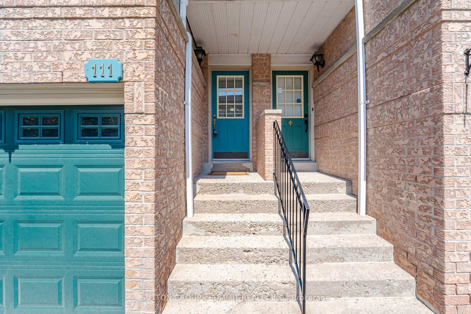 1050 Bristol Road Unit 111 - Condo photo 2 of 16 in Mississauga, Ontario
