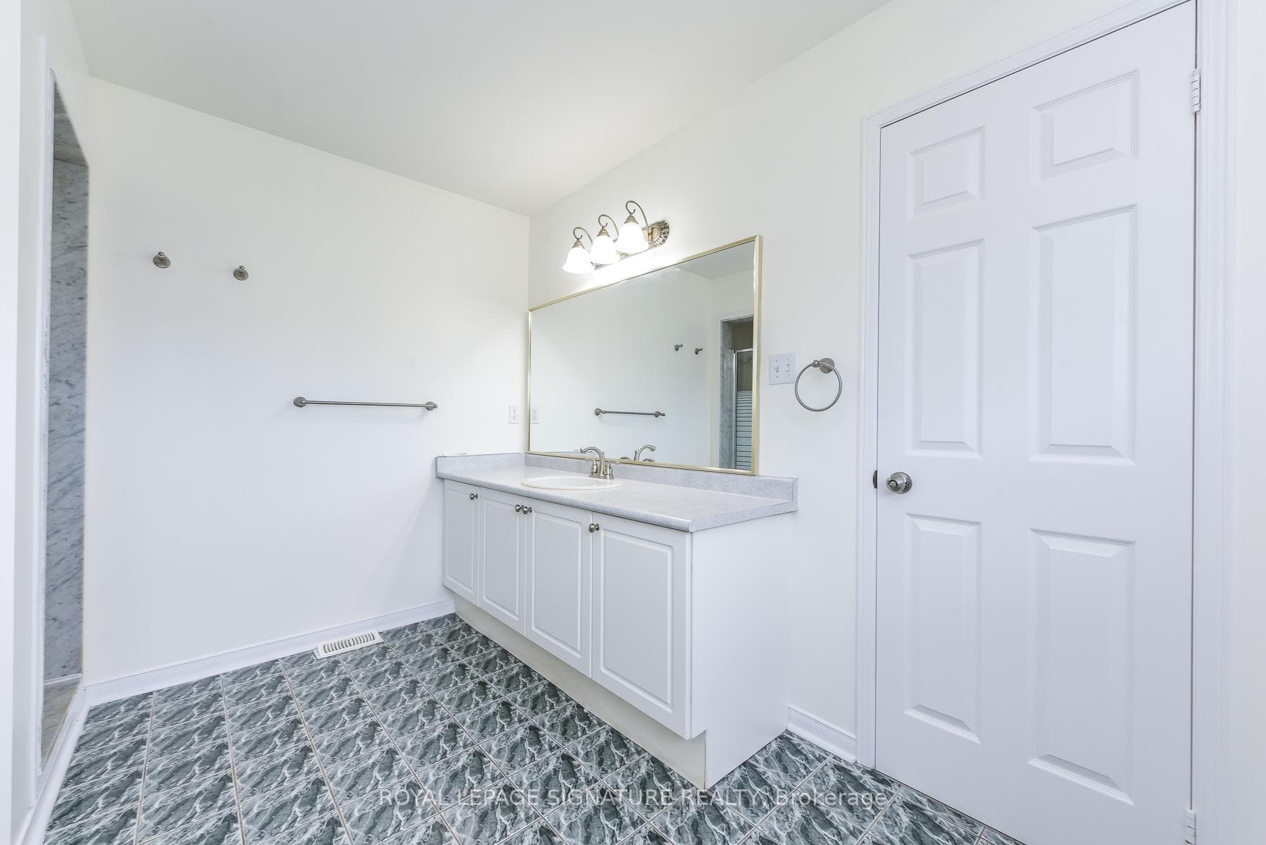 1307 Midgreen Lane - Detached photo 36 of 50 in Mississauga, Ontario