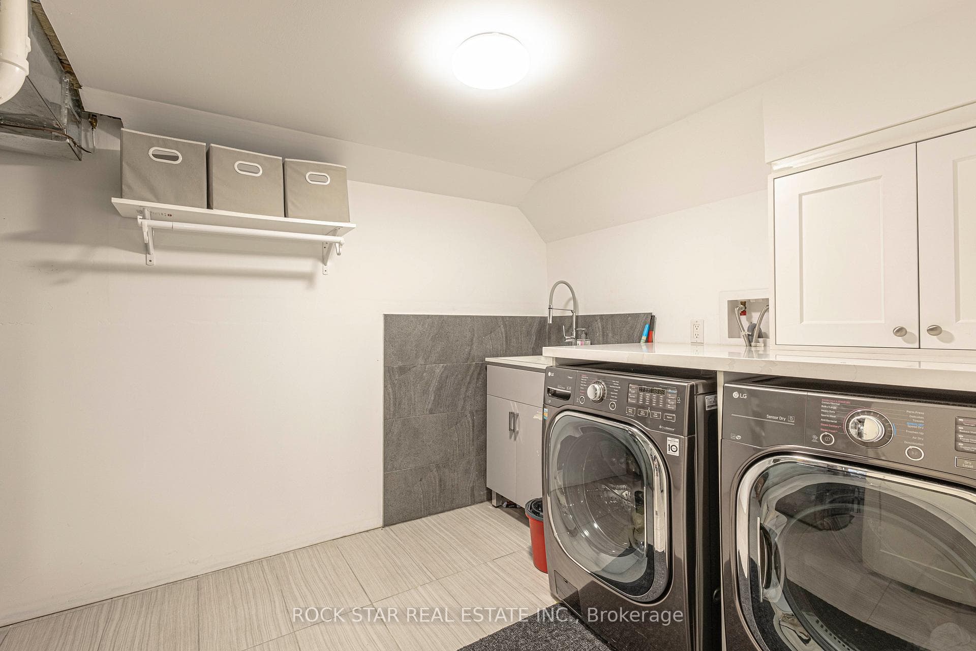 2055 Courtland Crescent - Detached photo 30 of 40 in Mississauga, Ontario