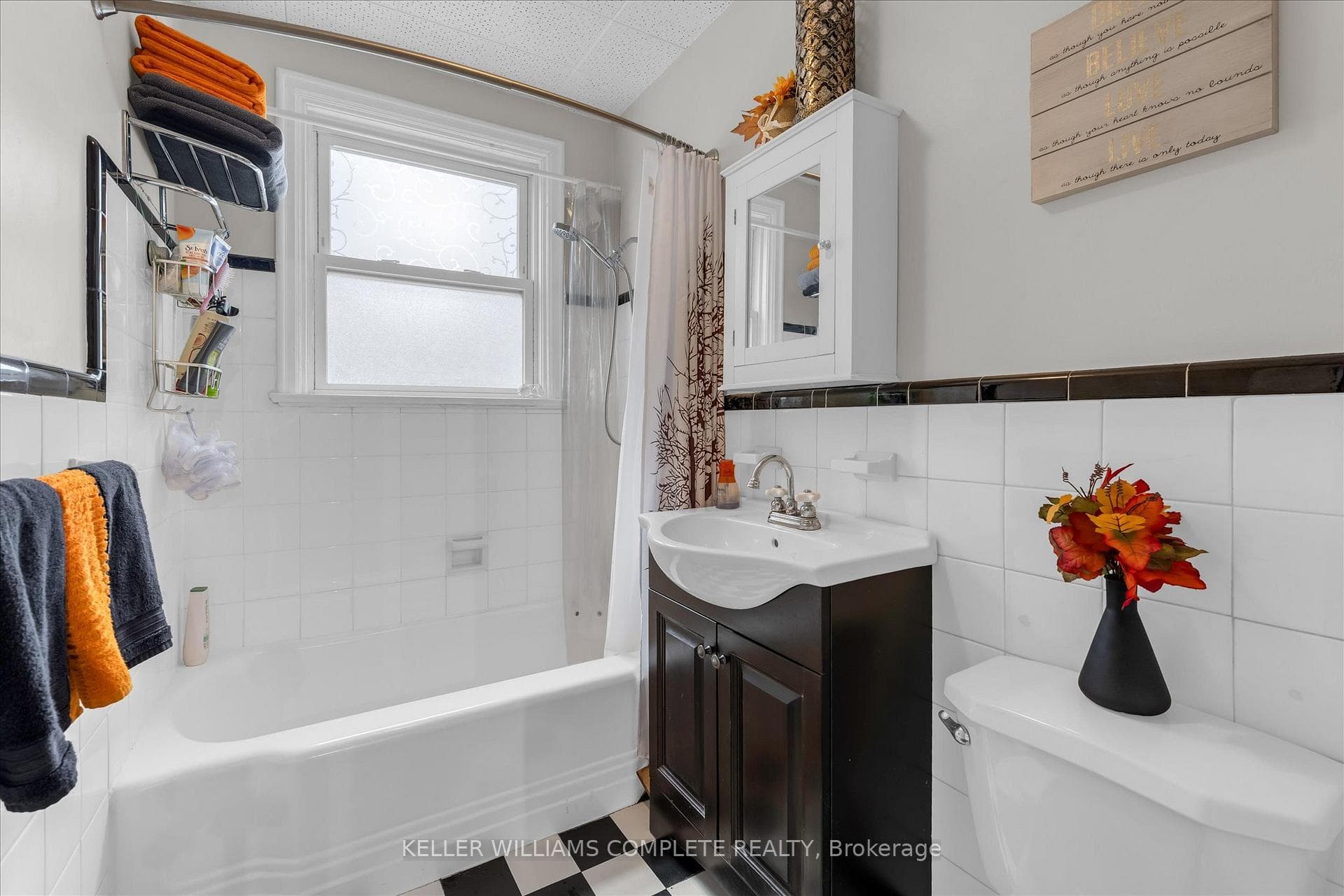 4 Robinson Street Unit 14 - Condo photo 14 of 17 in Hamilton, Ontario