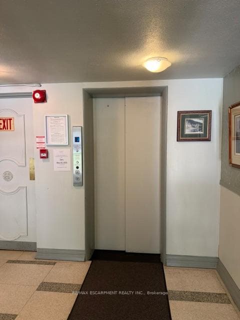 107 St. Joseph's Drive Unit 404 - Condo photo 5 of 29 in Hamilton, Ontario