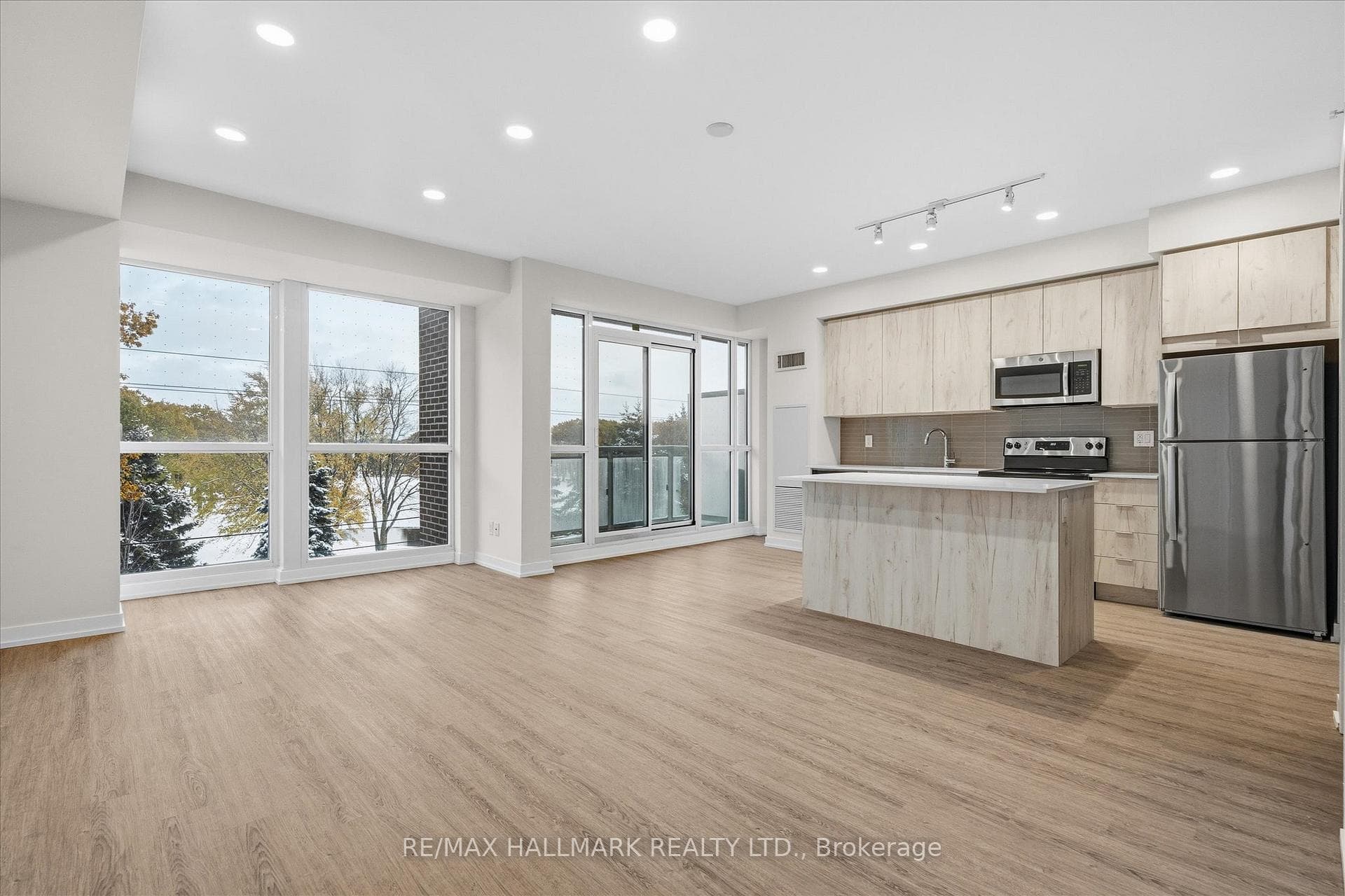 1350 Kingston Road Unit 310 - Condo photo 9 of 30 in Birch Cliff / Cliffside, Ontario