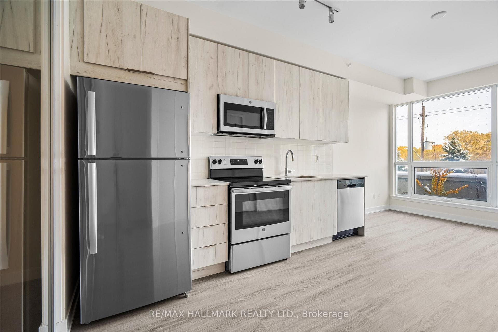 1350 Kingston Road Unit 215 - Condo photo 15 of 32 in Birch Cliff / Cliffside, Ontario