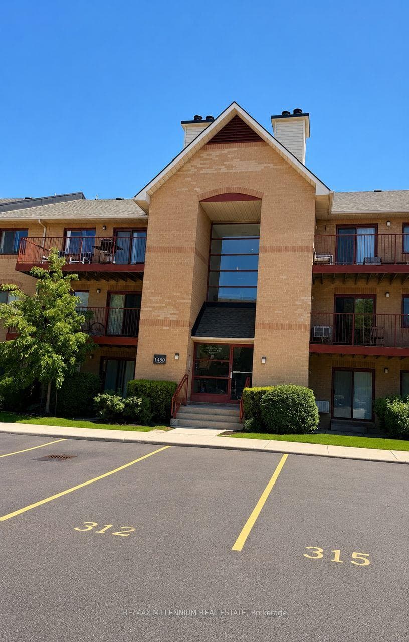 1480 Pilgrims Way Unit 1613 - Condo photo 1 of 17 in Oakville, Ontario