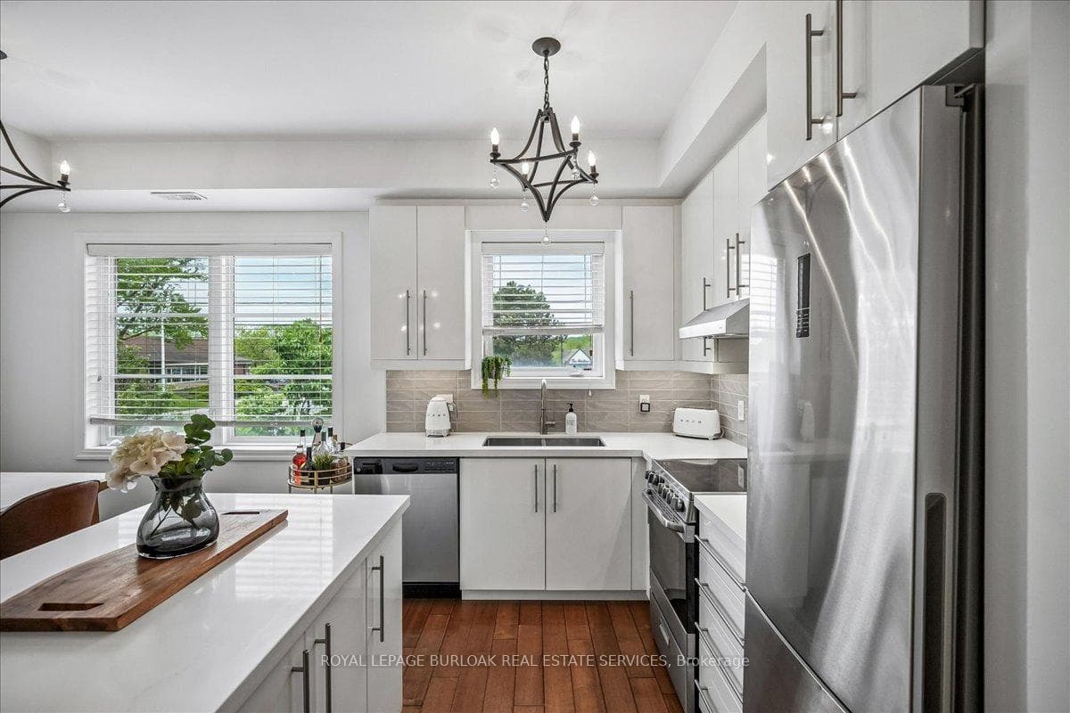 70 Plains Road Unit 51 - Condo photo 5 of 29 in Burlington, Ontario