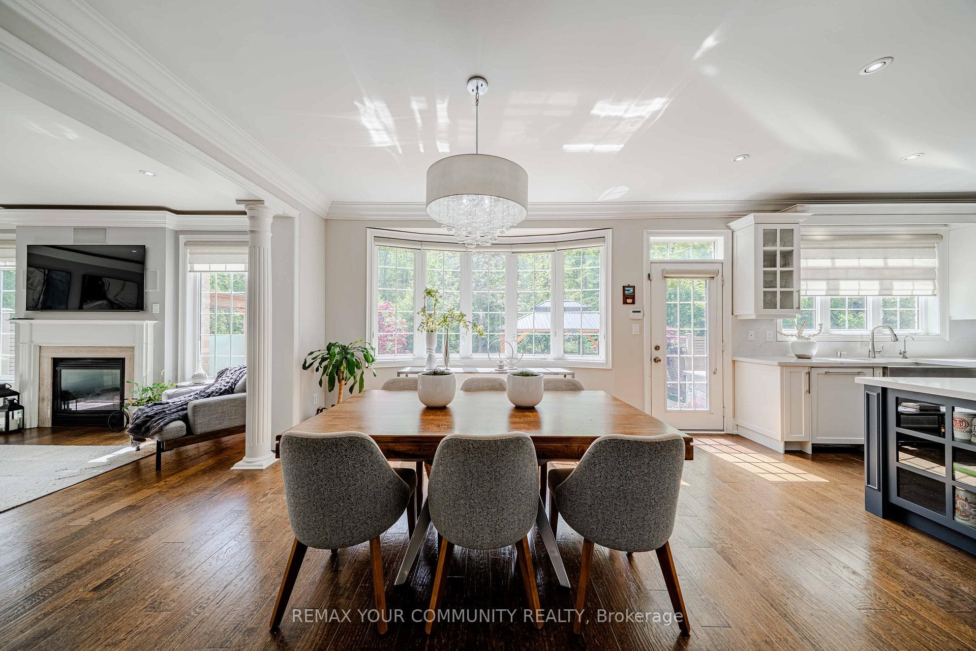 3447 Liptay Avenue - Detached photo 10 of 50 in Oakville, Ontario
