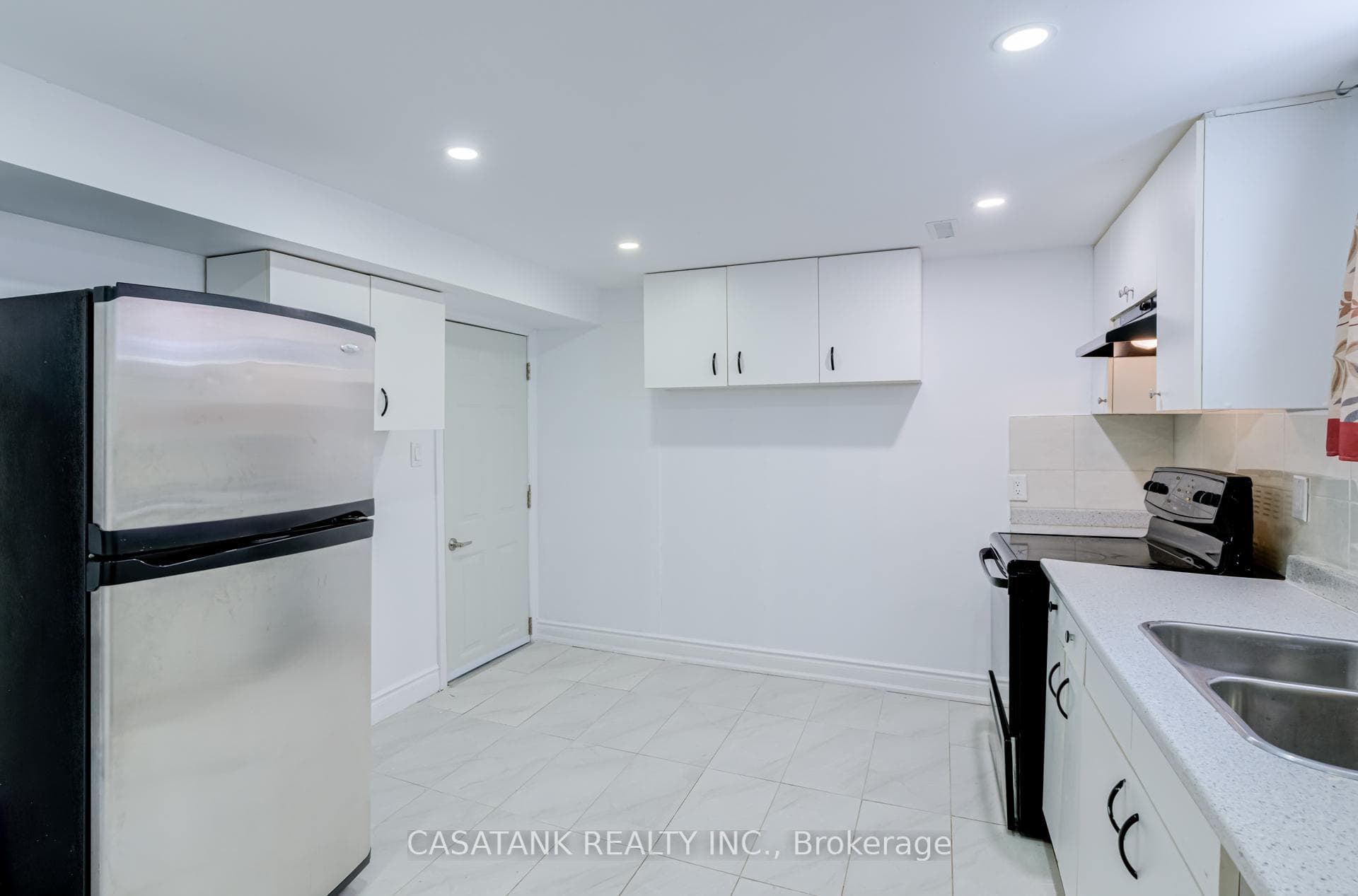 40 Salisbury Circle - Semi-Detached photo 31 of 50 in Brampton, Ontario