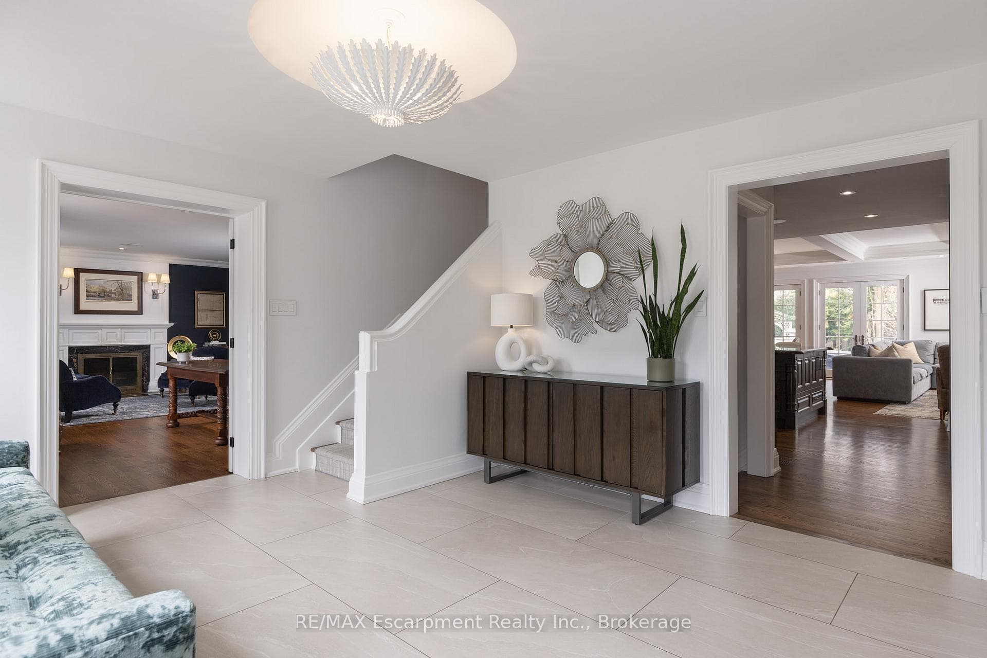 146 Abbey Court - Detached photo 11 of 45 in Oakville, Ontario