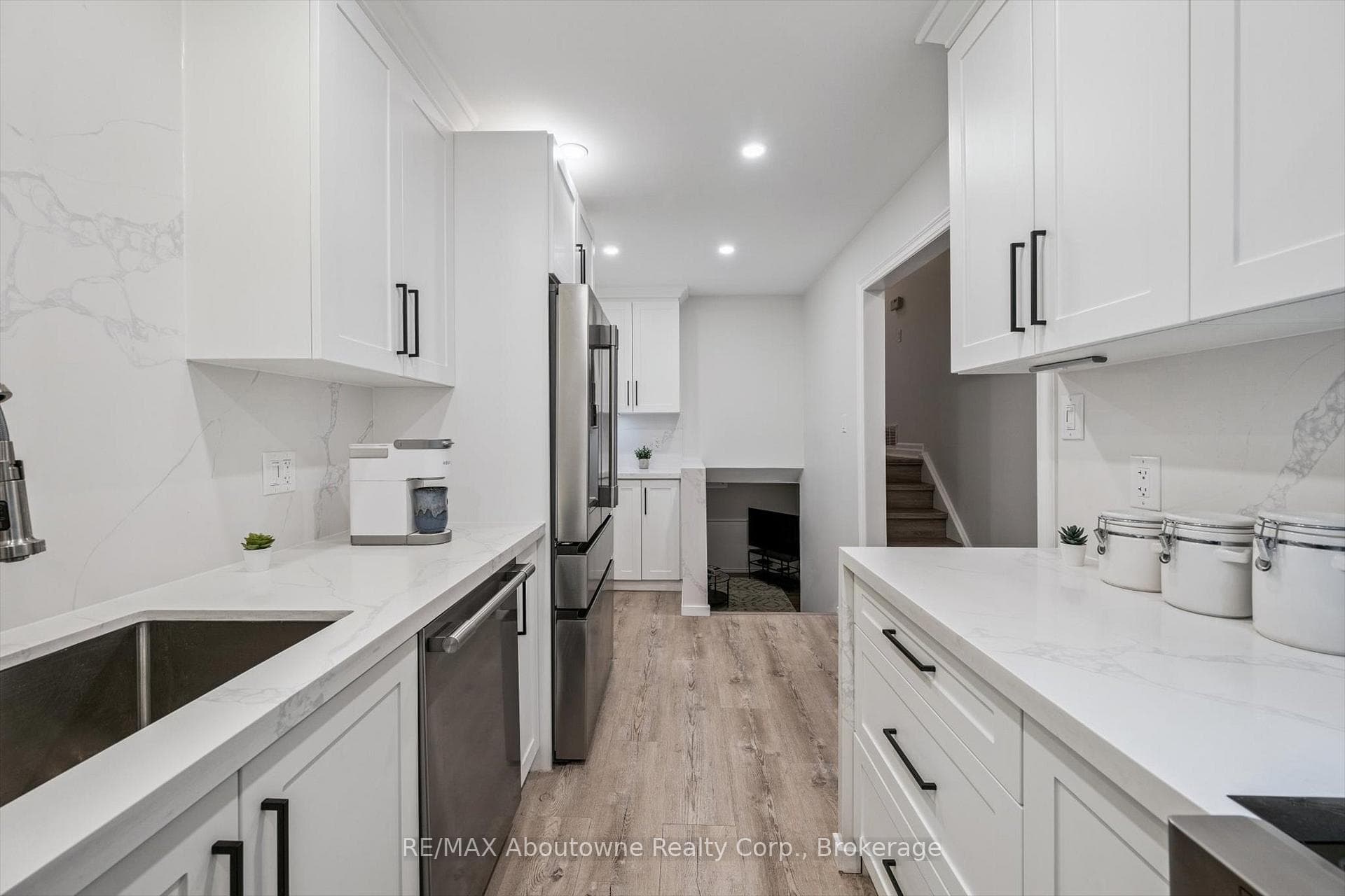637 Lomond Crescent - Semi-Detached photo 12 of 23 in Burlington, Ontario
