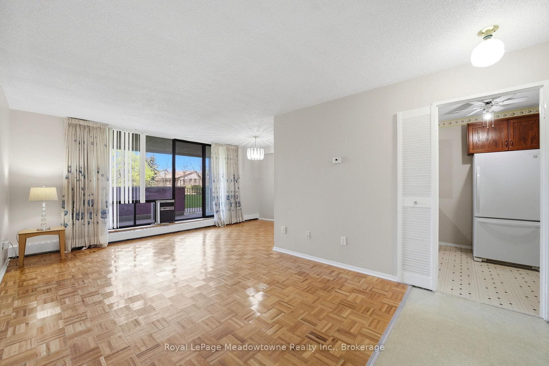 2929 Aquitaine Avenue Unit 215 - Condo photo 8 of 26 in Mississauga, Ontario