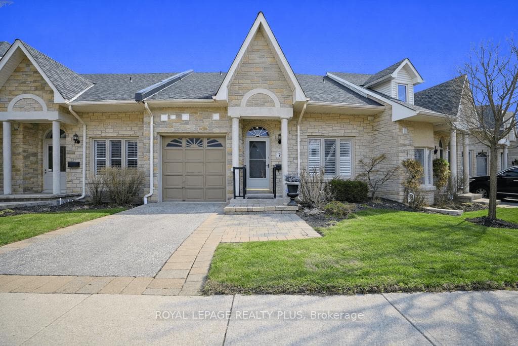 1010 Cristina Court Unit 7 - Condo for sale in Lisgar, Ontario