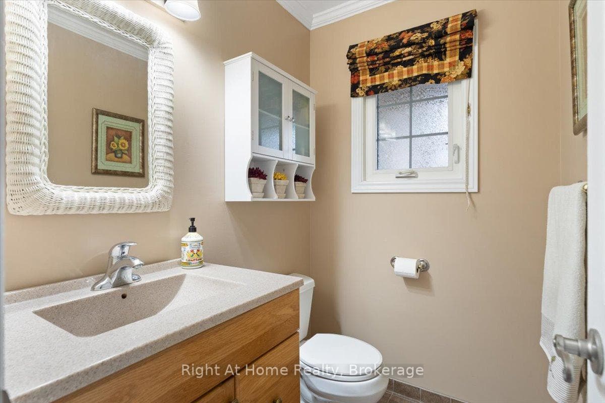 437 Shoreacres Road - Detached photo 20 of 50 in Burlington, Ontario