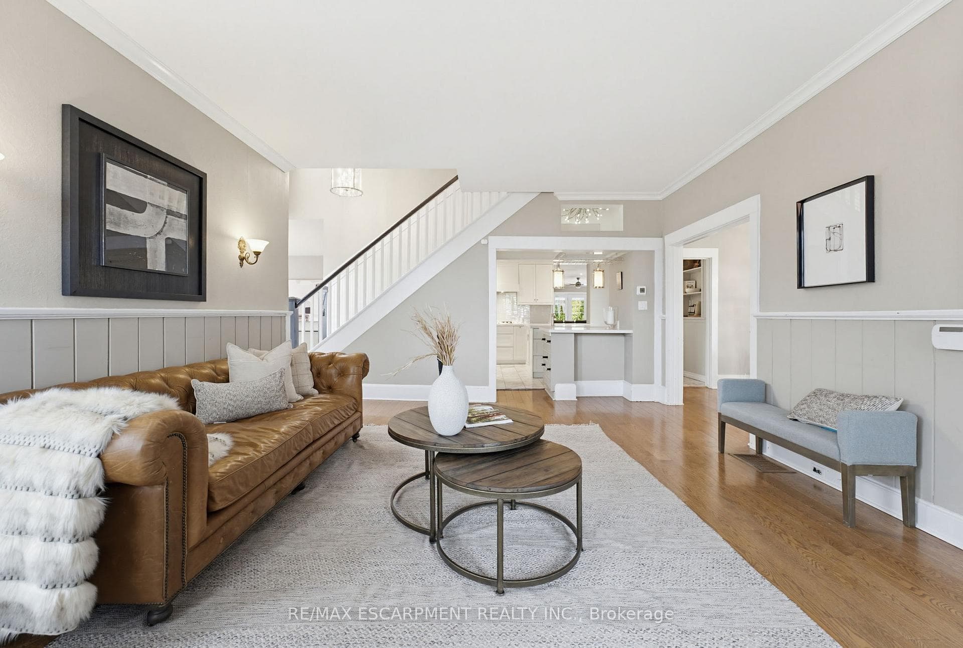 3083 LAKESHORE Road - Detached photo 7 of 50 in Burlington, Ontario