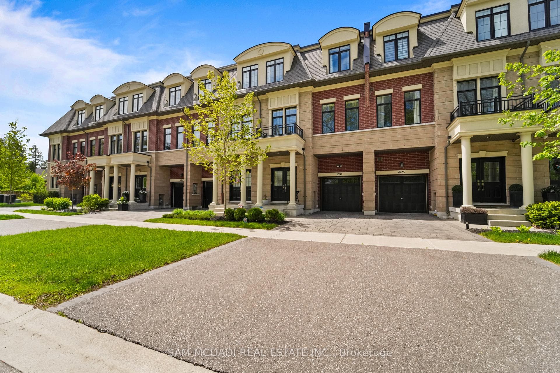 1638 Crestview Avenue - home for sale in Mississauga, Ontario