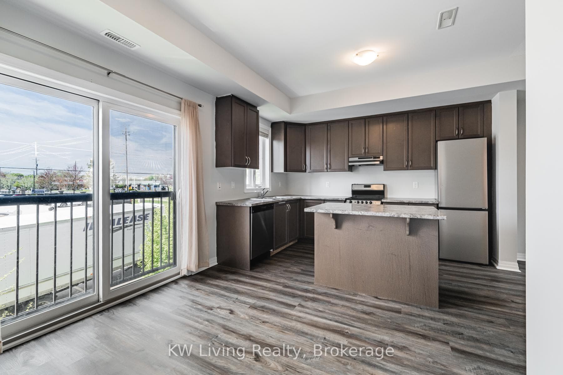 70 Plains Road Unit 18 - Condo photo 18 of 50 in Burlington, Ontario