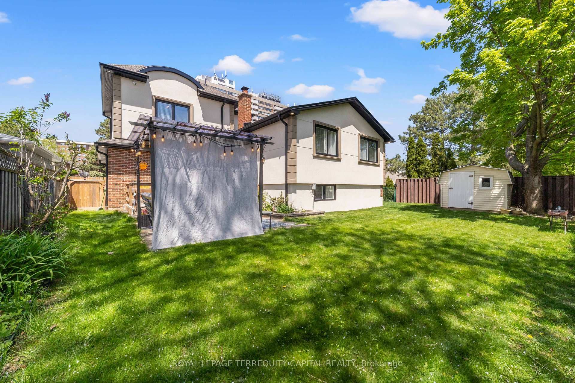 730 Hyde Road - Detached photo 44 of 50 in Burlington, Ontario